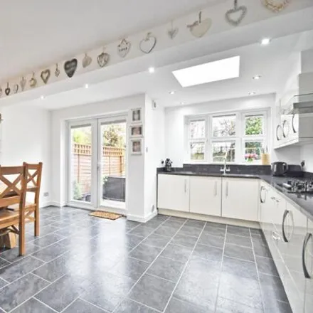 Image 2 - Farrier Close, Widmore Green, London, BR1 2SW, United Kingdom - House for sale