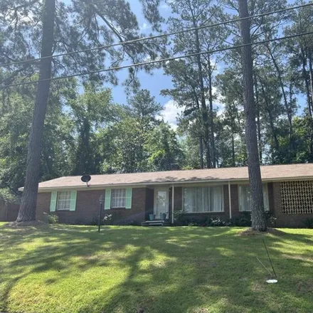 Buy this 3 bed house on 2100 Ridgewood Drive in Columbia, MS 39429