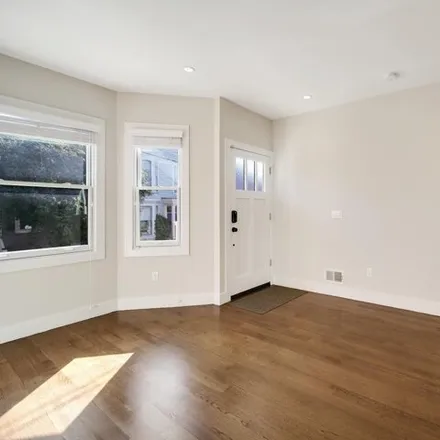 Image 3 - 228 Elsie Street, San Francisco, CA 94134, USA - House for rent