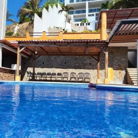 Rent this 6 bed house on Calle las Playas in Ciudad Renacimiento, 39300 Acapulco