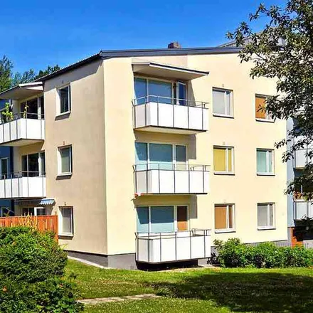 Rent this 2 bed apartment on Övre Johannelund in Skogslyckegatan, 587 27 Linköping