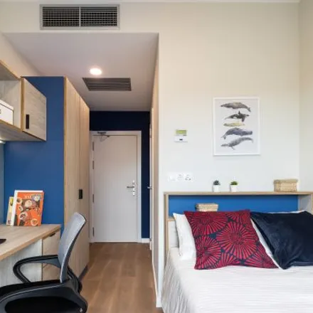Rent this 4 bed room on Avenida Editor Ángel Caffarena in 1, 29010 Málaga
