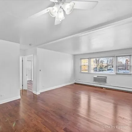 Image 6 - 1918 West Chase Avenue, Chicago, IL 60626, USA - Apartment for rent