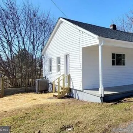 Rent this 3 bed house on 761 Jenny Wren Drive in Berkeley County, WV 25404