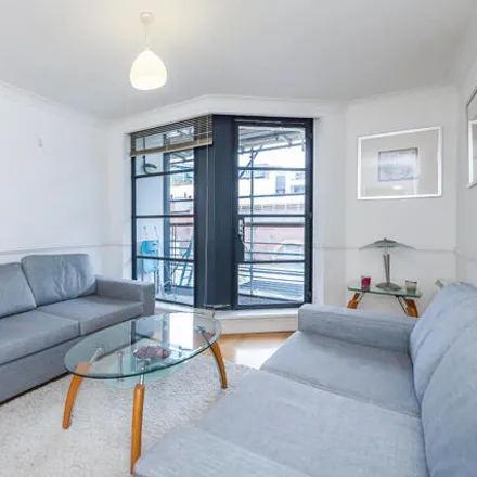 Image 7 - Vanilla and Sesame Court, Curlew Street, London, SE1 2NN, United Kingdom - Apartment for sale
