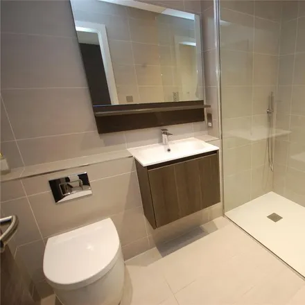 Image 4 - Great North Way, London, NW4 1PP, United Kingdom - Apartment for rent