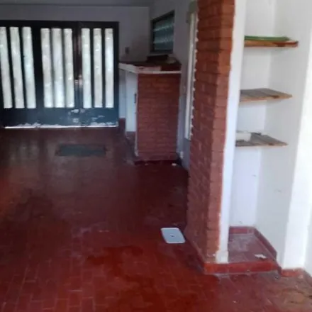 Rent this 2 bed house on Tucumán 1575 in Quilmes Este, Quilmes