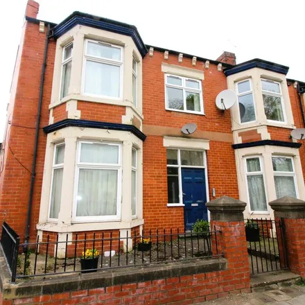 Rent this 2 bed apartment on Croydon Road in Middlesbrough, TS1 3HG