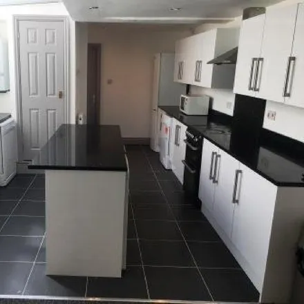 Rent this 6 bed room on 20 Dartmouth Road in Selly Oak, B29 6DR
