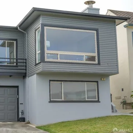 Buy this 5 bed house on 71 Fernwood Avenue in Daly City, CA 94015