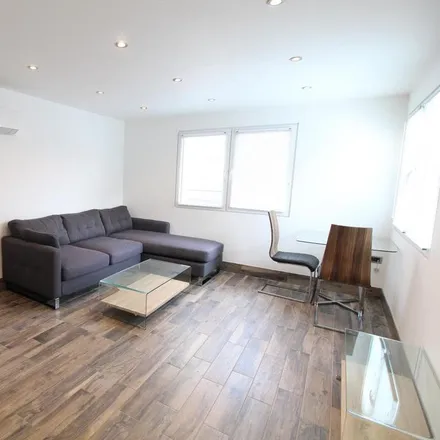 Rent this 2 bed apartment on Mix Karaoke in 28 New Briggate, Arena Quarter