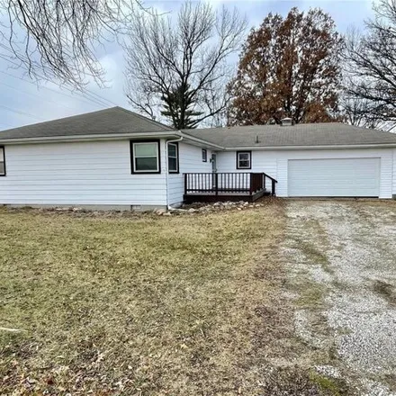 Buy this 3 bed house on 43982 County Road 556 in Vandalia, MO 63382