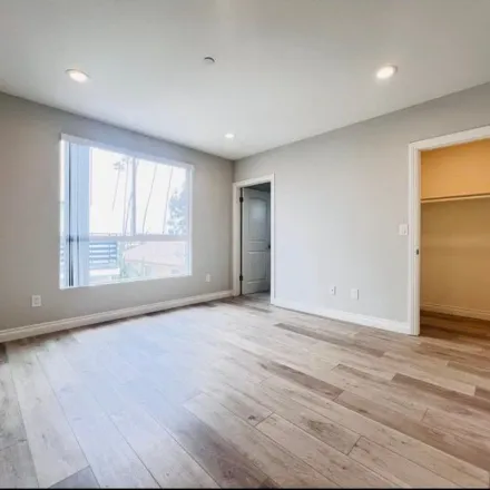 Image 6 - 417 North Harvard Boulevard, Los Angeles, CA 90004, USA - Townhouse for rent