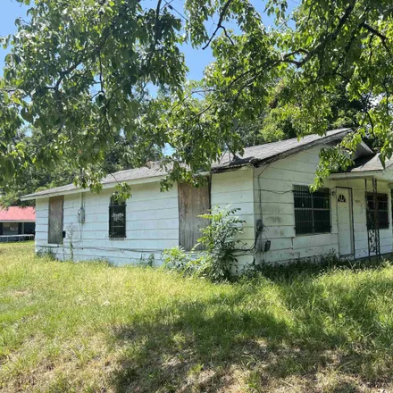 Buy this 3 bed house on 1301 South Sycamore Street in Pine Bluff, AR 71603