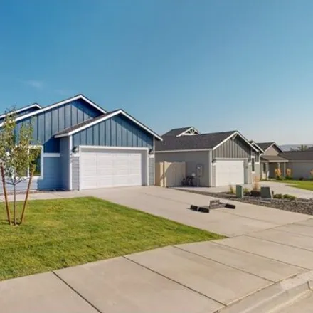 Buy this 3 bed house on 275 Northeast Gladys Drive in Hermiston, OR 97838