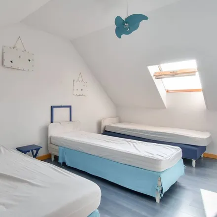 Rent this 3 bed house on La Barre-de-Monts - Avenue Estacade (N° 161) in Avenue de l'Estacade, 85550 La Barre-de-Monts