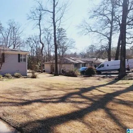 Rent this 3 bed house on 4039 North Cahaba Drive in Cahaba Heights, Vestavia Hills