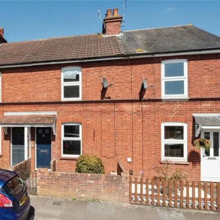 Buy this 2 bed townhouse on Nursery Road in Southborough, TN4 9BY