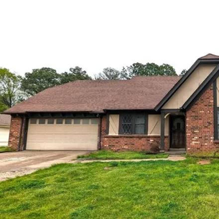 Buy this 4 bed house on 3730 Misty Oak Drive in Southwind, Shelby County