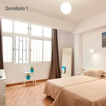 Rent this 3 bed apartment on Las Palmas de Gran Canaria in Calle Lucas Fernández Navarro, 35007 Las Palmas de Gran Canaria