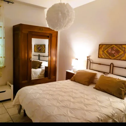 Rent this 2 bed apartment on Legatoria Vali in Via Loreto Vittori, 2