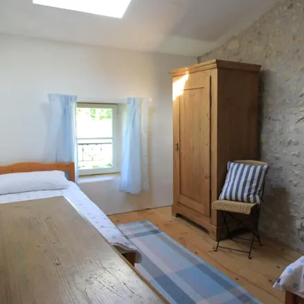 Image 4 - 17120 Mortagne-sur-Gironde, France - House for rent