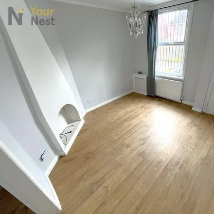 Image 2 - Back Westlock Avenue, Leeds, LS9 7JT, United Kingdom - Townhouse for rent