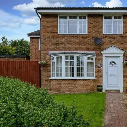 Rent this 4 bed duplex on Coxwell Close in Buckingham, MK18 7BE