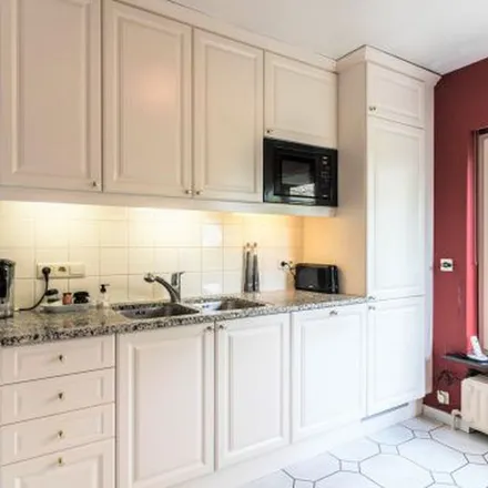Rent this 5 bed apartment on Kloosterlaan - Avenue du Couvent 19 in 1970 Wezembeek-Oppem, Belgium