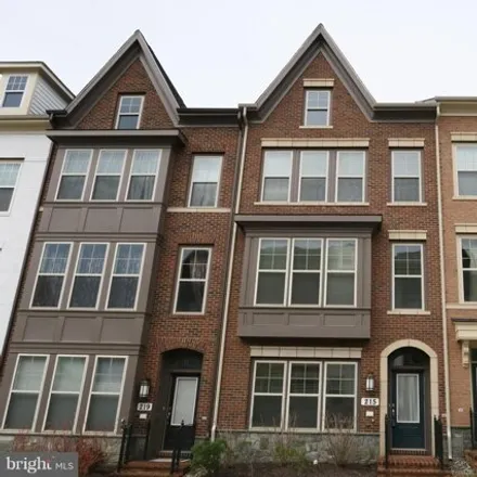 Rent this 3 bed townhouse on 215 Strummer Lane in Gaithersburg, MD 20877