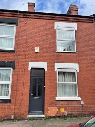 Rent this 4 bed townhouse on Gentlemens Barbers in Avenue Road Extension, Leicester