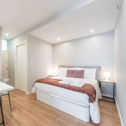 Rent this 1 bed apartment on Flor & Arte in Rua das Oliveiras, 4050-449 Porto