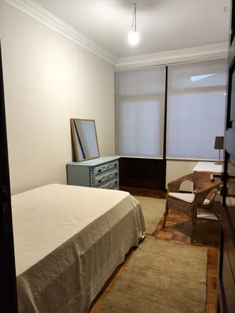 Rent this 3 bed room on Galerias Quinta da Seda in Rua do Monte dos Burgos, 4250-024 Porto