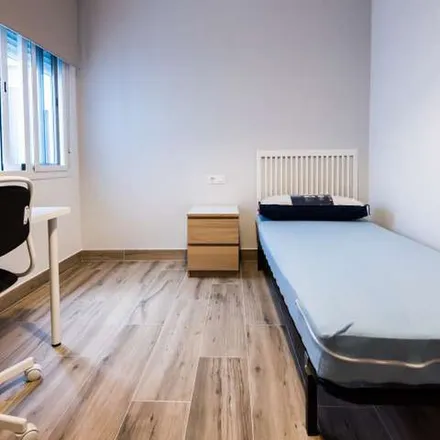 Rent this 3 bed apartment on El Bunker in Calle Torrijano, 2