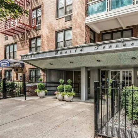 Buy this studio apartment on 37-30 73rd Street in New York, NY 11372