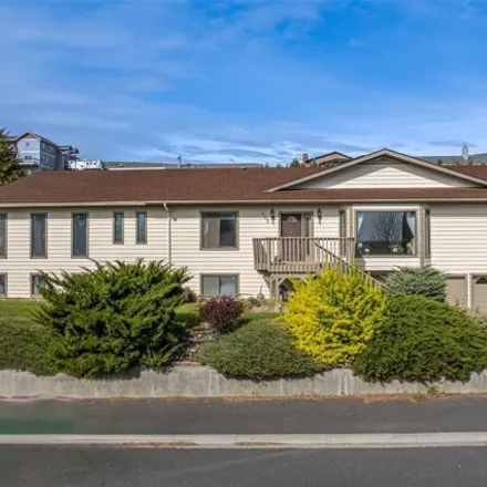 Buy this 5 bed house on 489 Patrick Road in Ephrata, WA 98823