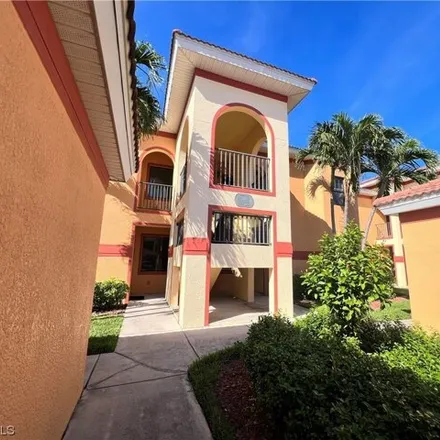 Rent this 3 bed condo on 13787 Julias Way in Cypress Lake, FL 33919