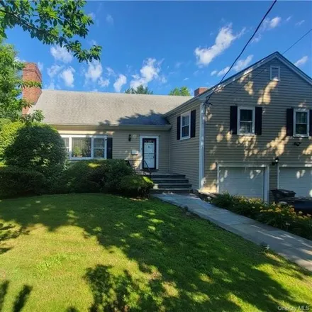 Rent this 5 bed house on 424 Fort Hill Road in Edgemont, Village of Scarsdale