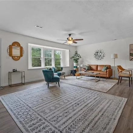 Image 7 - 1917 Glenwick Drive, South Hills, Fayetteville, NC 28304, USA - House for sale