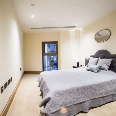 Rent this 3 bed apartment on Abell House in 31 John Islip Street, London