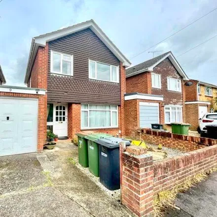 Buy this 3 bed house on 14 Osterley Close in Botley, SO30 2EX