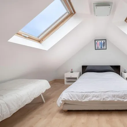 Rent this 3 bed apartment on Le Pouliguen in Rue de la Minoterie, 44510 Le Pouliguen