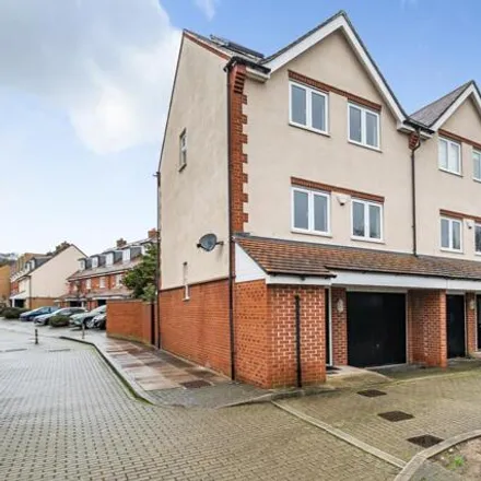 Buy this 3 bed townhouse on Hamble Drive in London, UB3 2FN