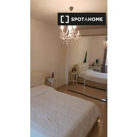 Image 3 - Via Tuscolana 164, 00182 Rome RM, Italy - Room for rent