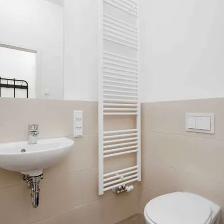 Rent this 5 bed apartment on E1 in Klara-Franke-Straße, 10557 Berlin
