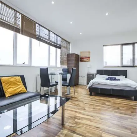 Rent this 1 bed apartment on Chevron Apartments in 294 St James's Road, London