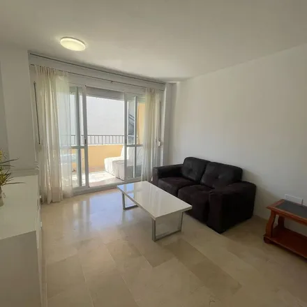 Rent this 2 bed apartment on Av. Condes de San Isidro - Lepanto in Avenida Condes de San Isidro, 29640 Fuengirola