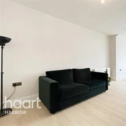 Image 5 - Lodore Gardens, London, NW9 0DP, United Kingdom - Duplex for rent