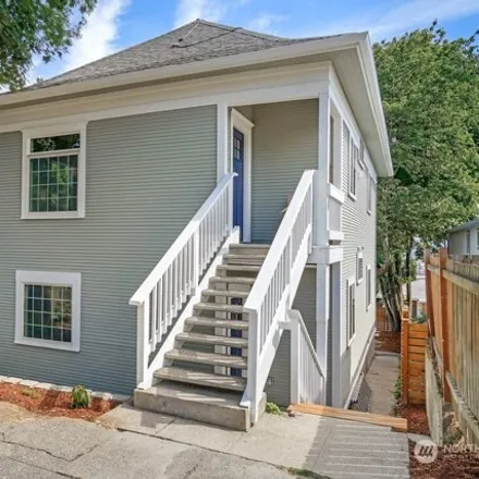 Buy this studio house on 2379 South G Street in Tacoma, WA 98405