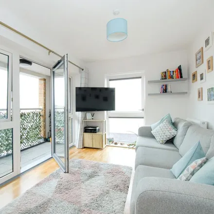 Rent this 2 bed apartment on unnamed road in London, HA4 0GD